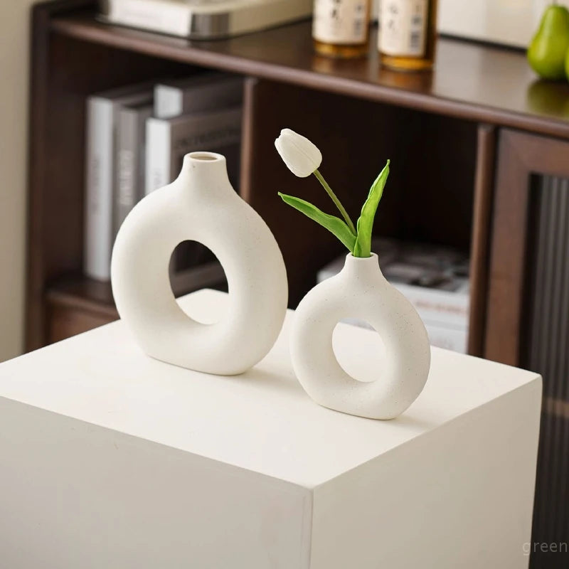 Vase décoratif en cercle