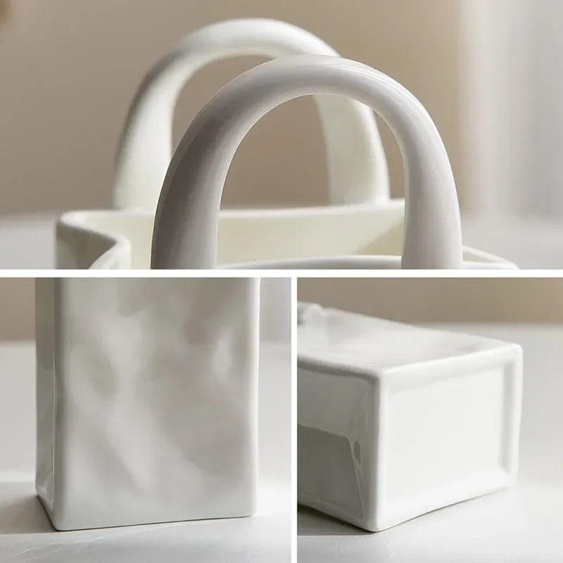 Vase en céramique en forme de sac