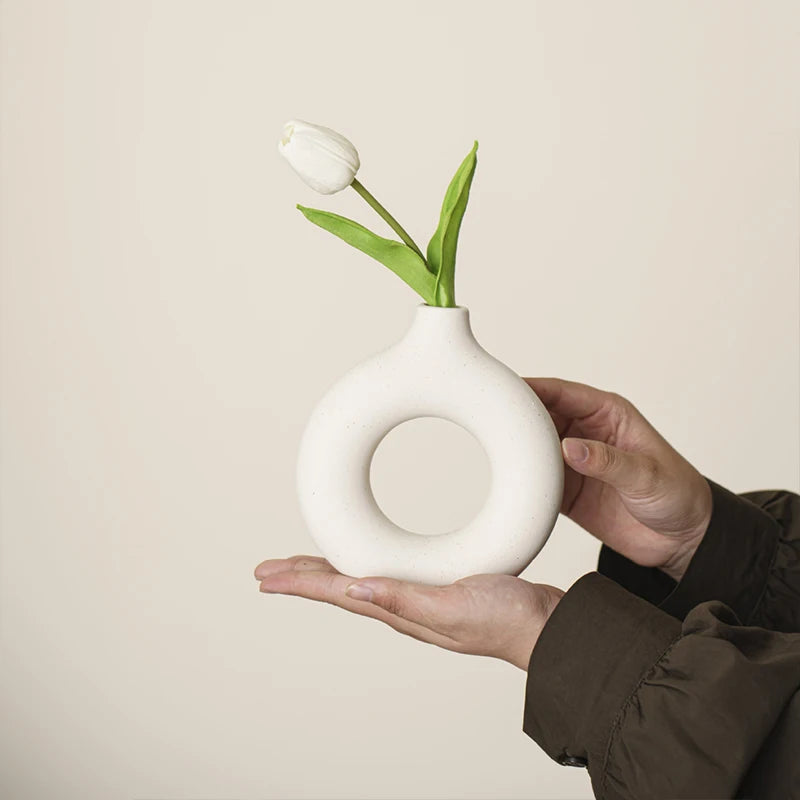 Vase décoratif en cercle