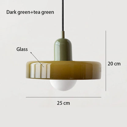 Lampe suspendue contemporaine.