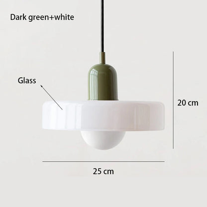 Lampe suspendue contemporaine.